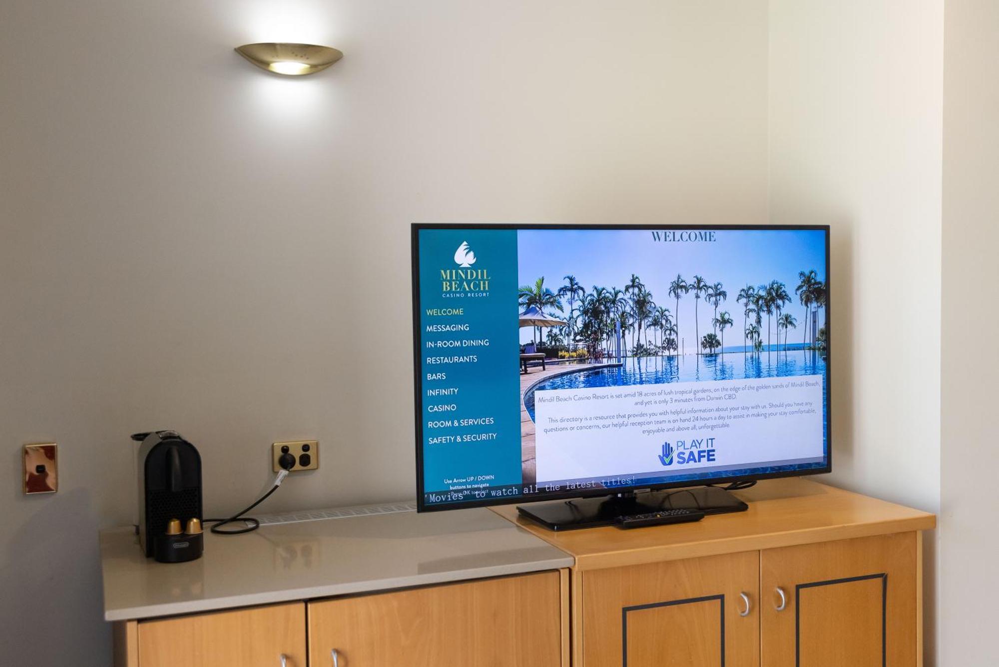 名迪海滩赌场及度假村 达尔文 外观 照片 A television with a built-in set-top box