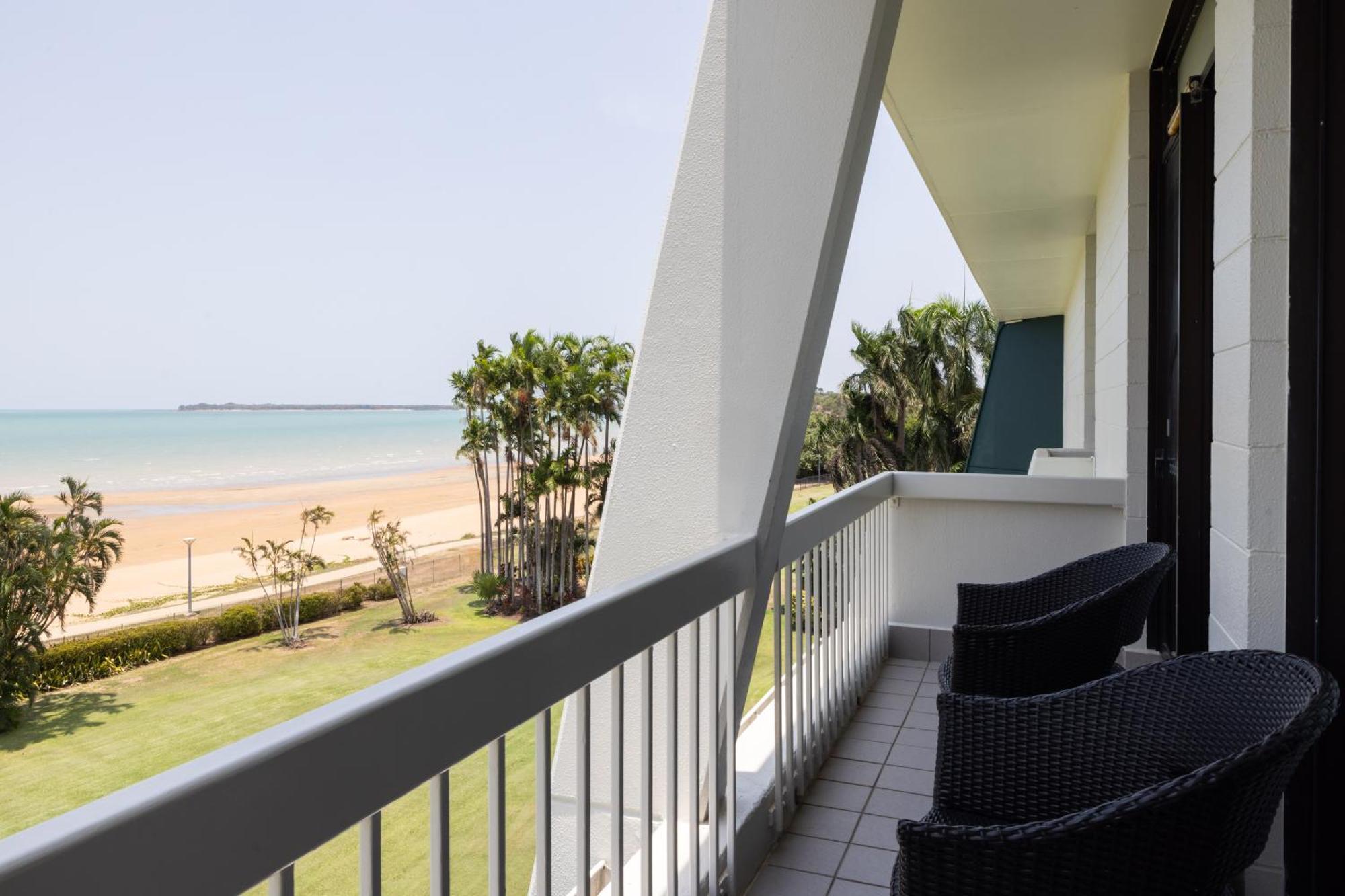 名迪海滩赌场及度假村 达尔文 外观 照片 A balcony