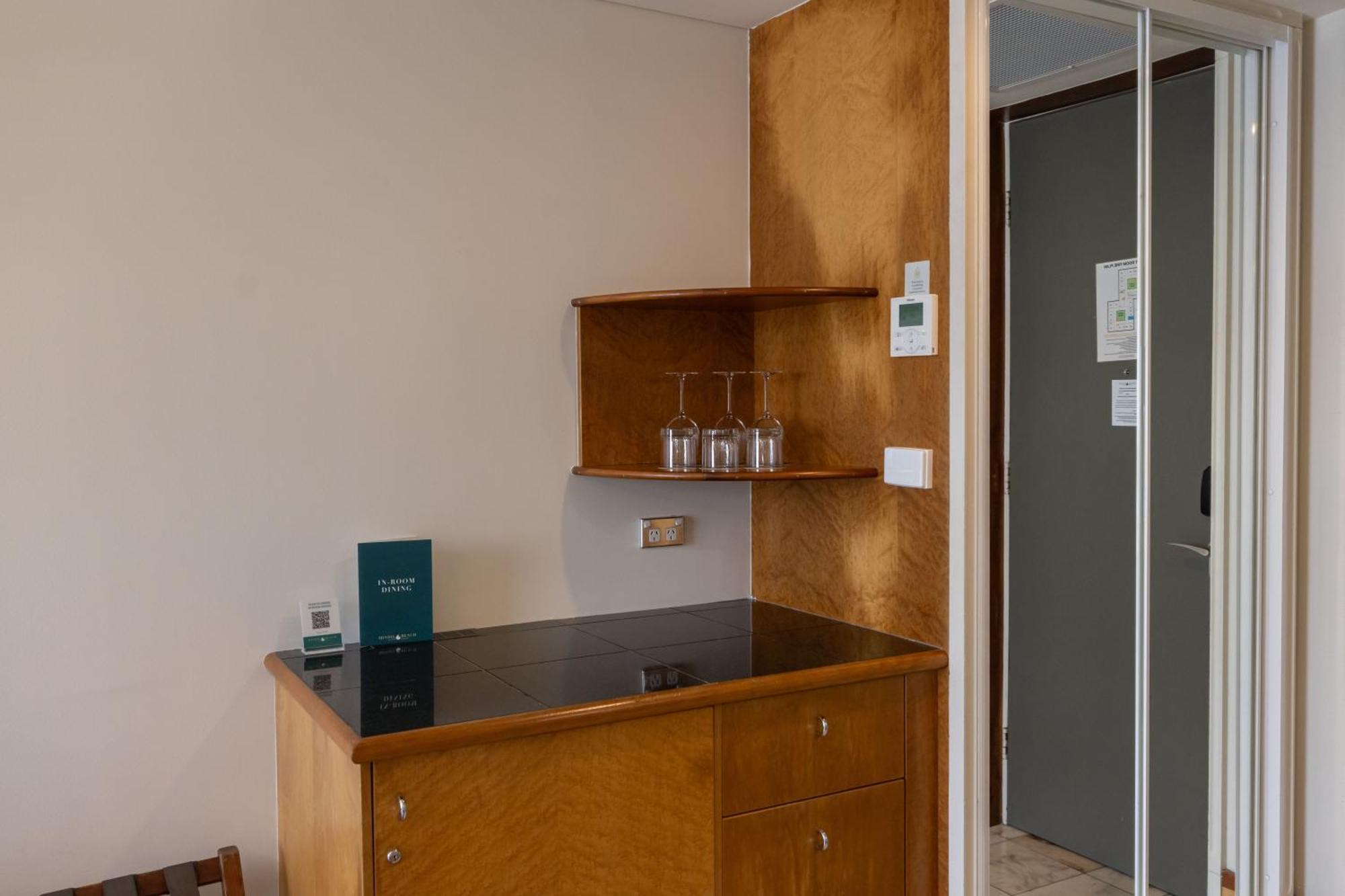 名迪海滩赌场及度假村 达尔文 外观 照片 A kitchenette in a hotel room