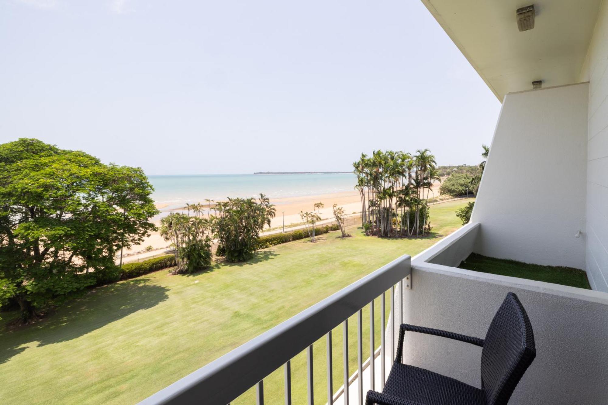 名迪海滩赌场及度假村 达尔文 外观 照片 A balcony